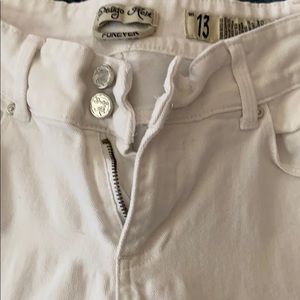 White jean